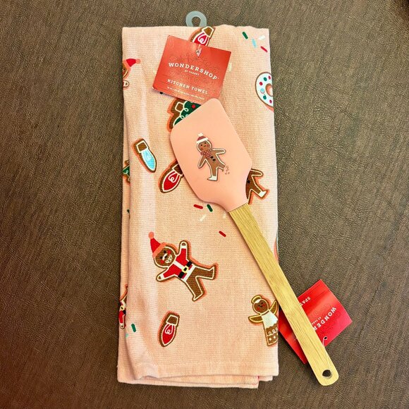NWT Pink Gingerbread Christmas Holiday Kitchen Towel and Spatula - Picture 1 of 8